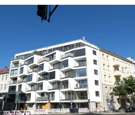 Wohnen mit Charakter: 2-Zimmer-Wohnung in Friedrichshain — photo 1